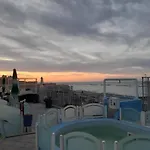 Embassy Отель
