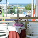 Embassy 3* Чезенатико