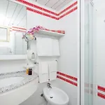 Szálloda Embassy 3*