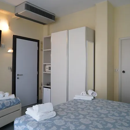 Hotel Embassy Cesenatico