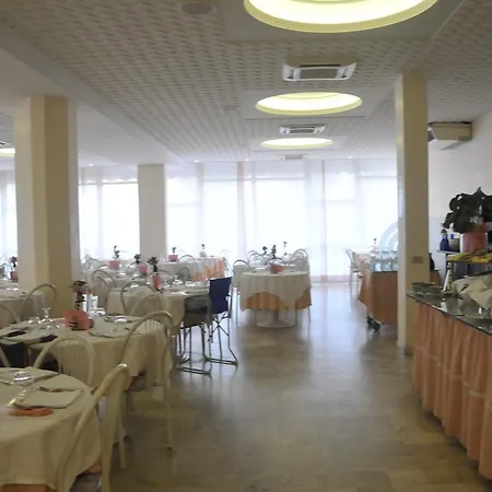 Ξενοδοχείο Embassy