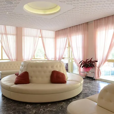 Embassy 3* Cesenatico